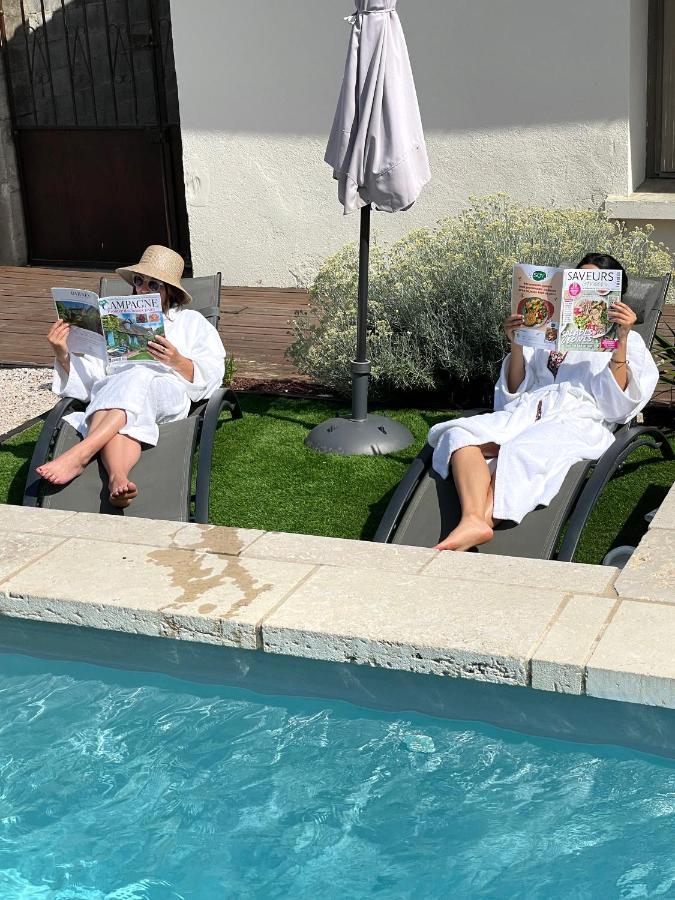 Le Couvent D'Herepian - Hotel & Spa Bagian luar foto