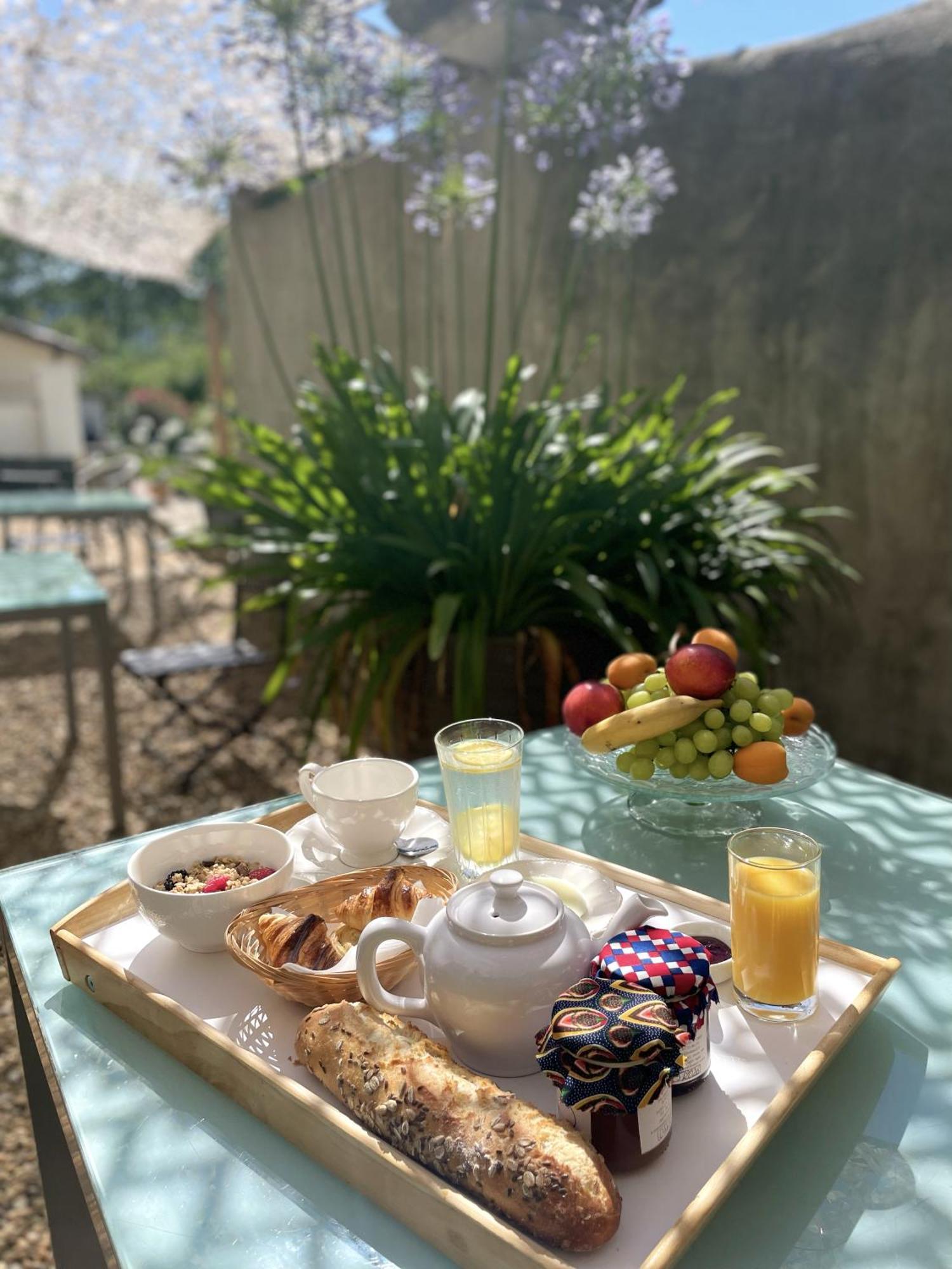 Le Couvent D'Herepian - Hotel & Spa Bagian luar foto