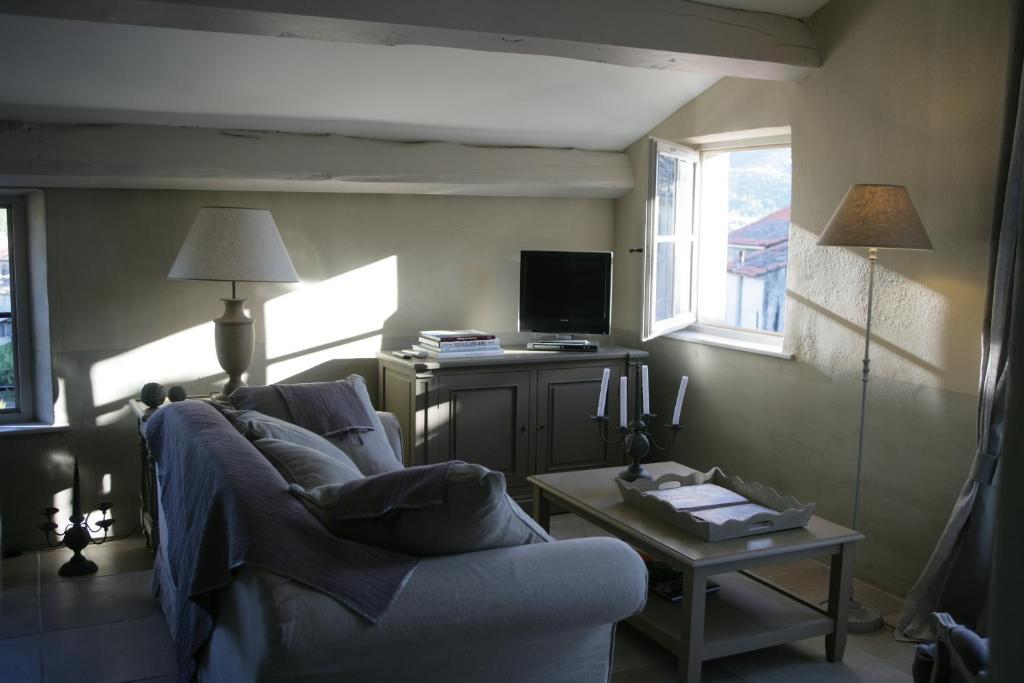 Le Couvent D'Herepian - Hotel & Spa Bagian luar foto